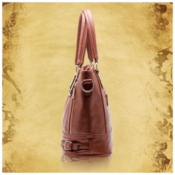 The Adalaise Tan Vegan Leather Bag - Picture 3 of 7